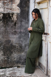 RELAXED LONG SLEEVE SHIRT - DARK GREEN