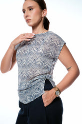 SIDE GATHER DETAILED TOP