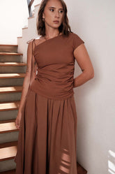 A-SYMMETRIC GATHERED TOP - BROWN