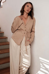 RELAXED BLAZER TOP - BEIGE