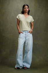 REGULAR V-NECK T-SHIRT - LIGHT GREEN