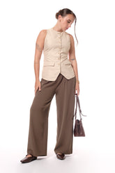 BUTTON DOWN SLEEVELESS VEST - BEIGE