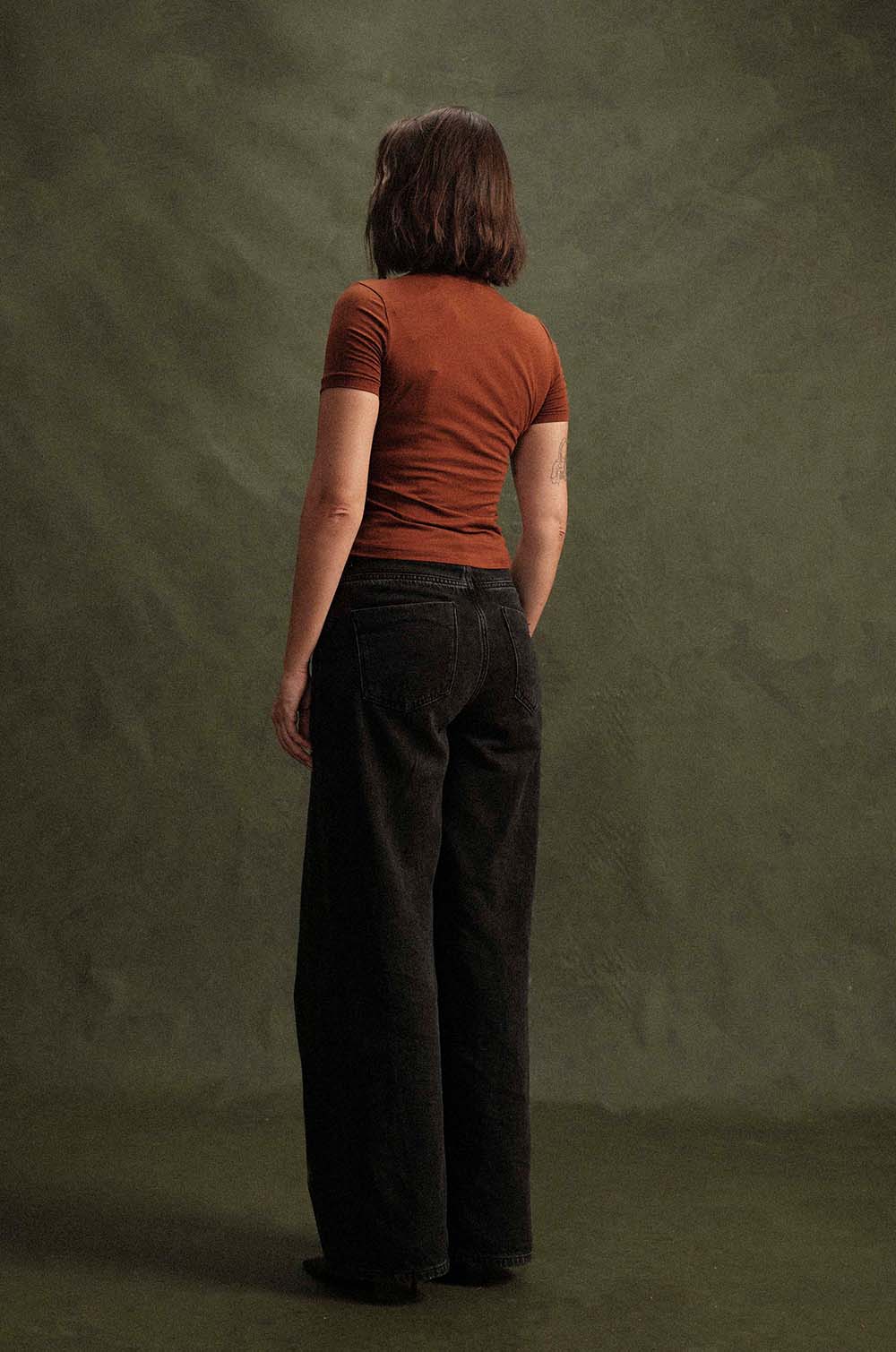 CREW NECK T-SHIRT - BROWN