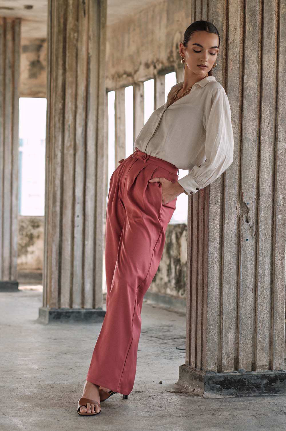 Tab Detailed Pant