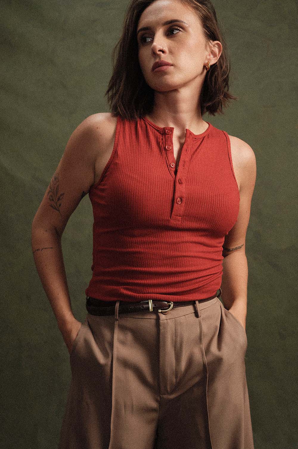 BUTTONED T-SHIRT - BRICK RED