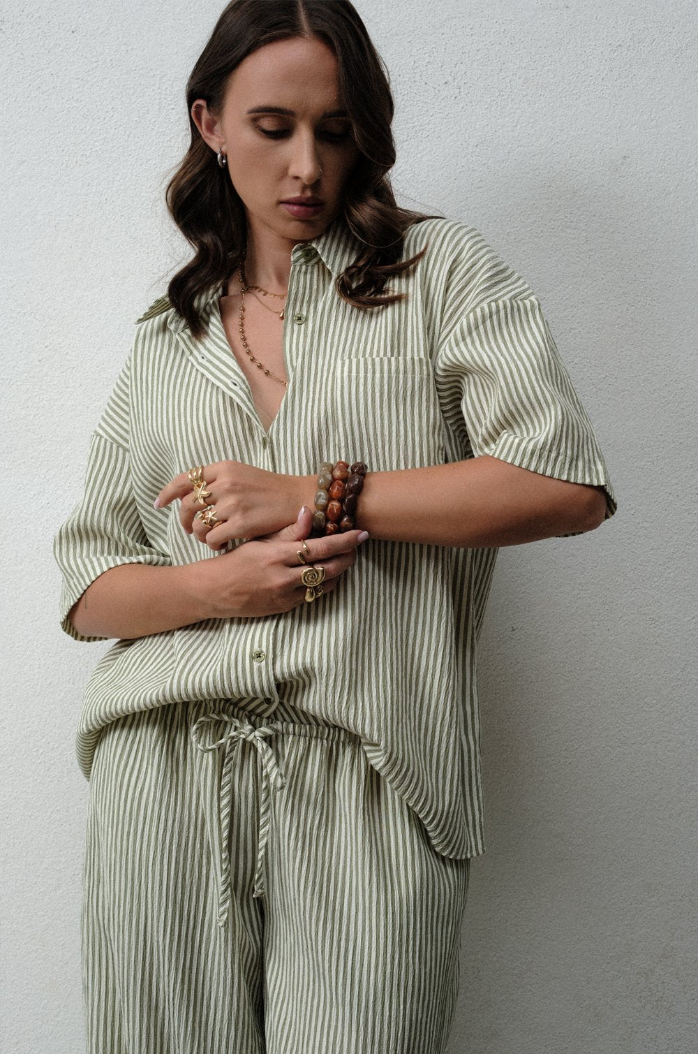 SHORT SLEEVE OVERSIZED SHIRT - GREEN STRIPE