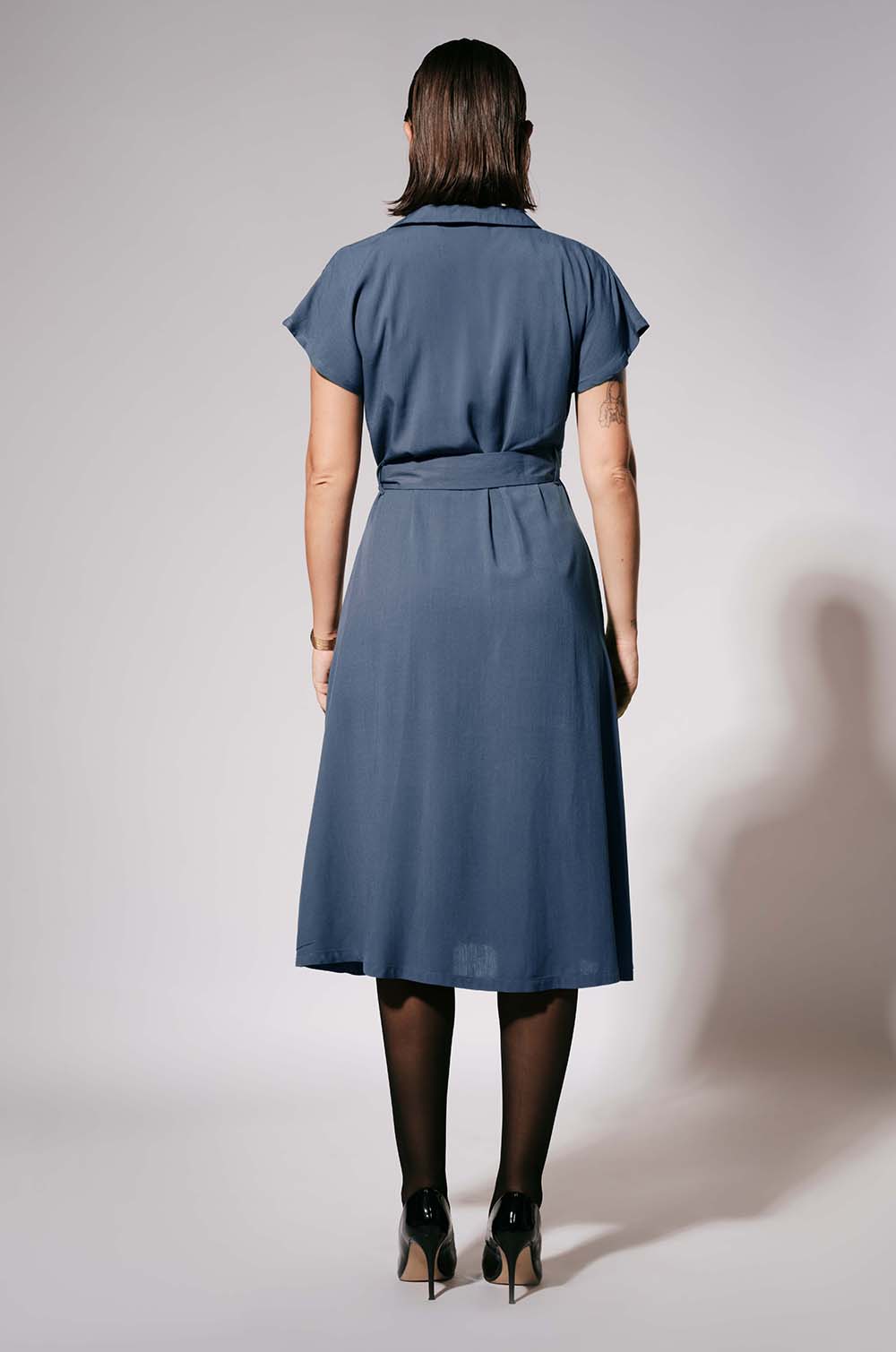 Extended Shoulder Midi Dress Blue