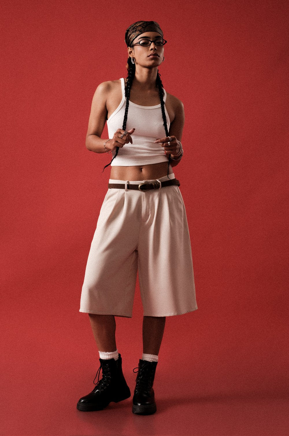 TAILORED BERMUDA SHORT - BEIGE