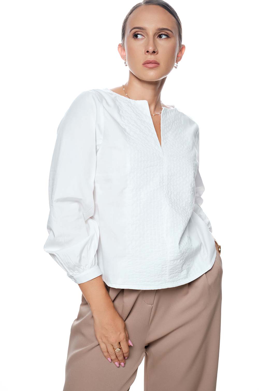 LINE EMBROIDED TOP - WHITE