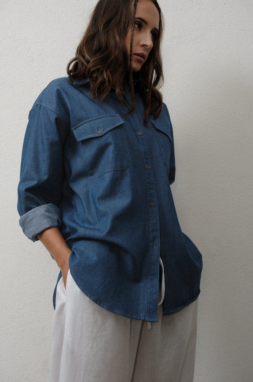 CHAMBRAY OVERSIZED SHIRT