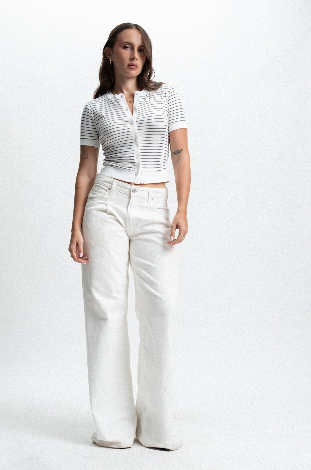 SHORT SLEEVE BUTTON-UP KNIT CARDIGAN