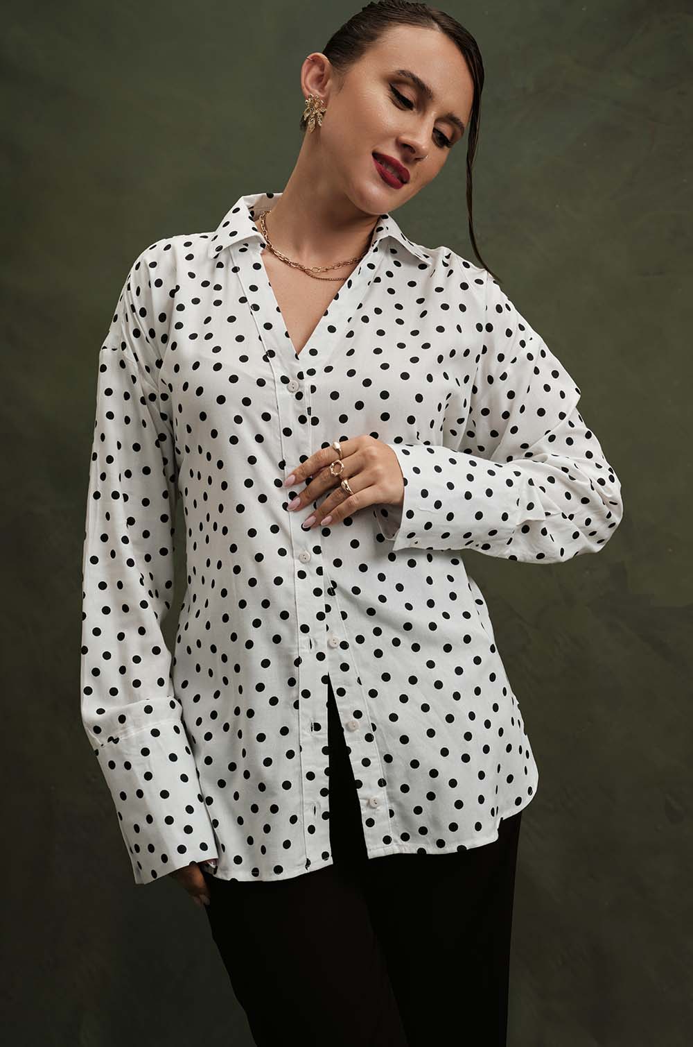CONTRAST TIE SHIRT