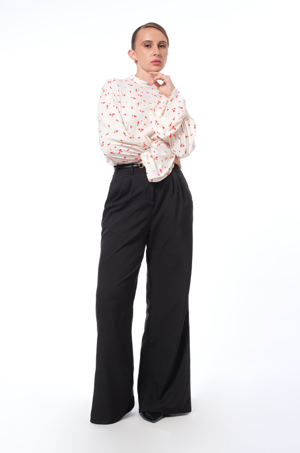 BOW-NECK TIE BLOUSE - WHITE FLORAL
