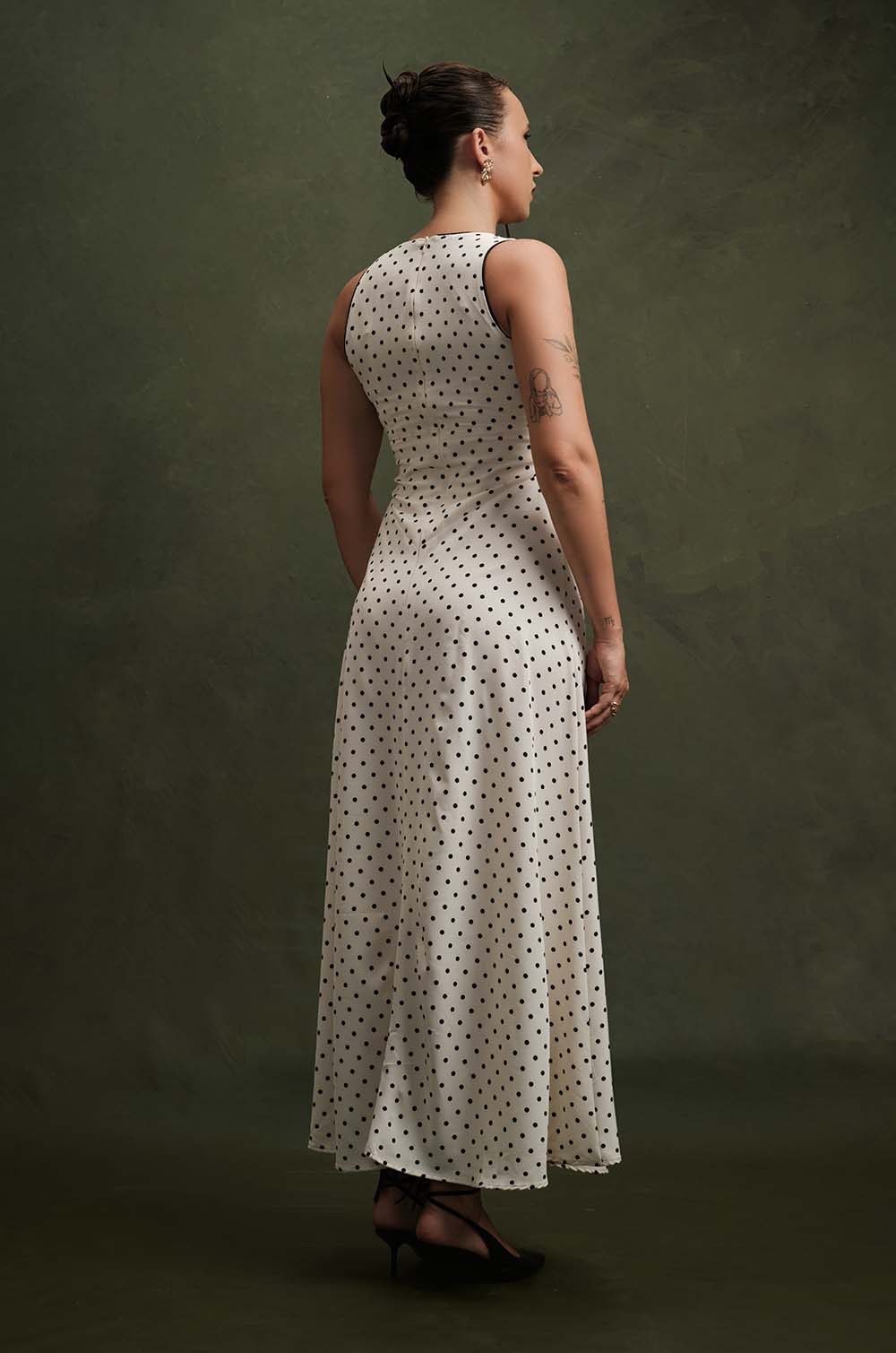 NECKLINE DETAILED MAXI