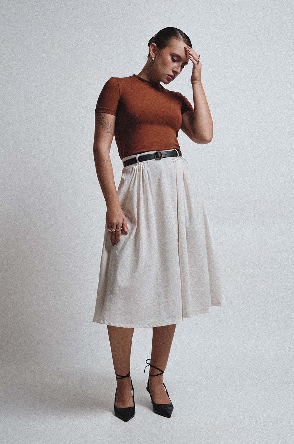 GATHER DETAILED MIDI SKIRT - WHITE