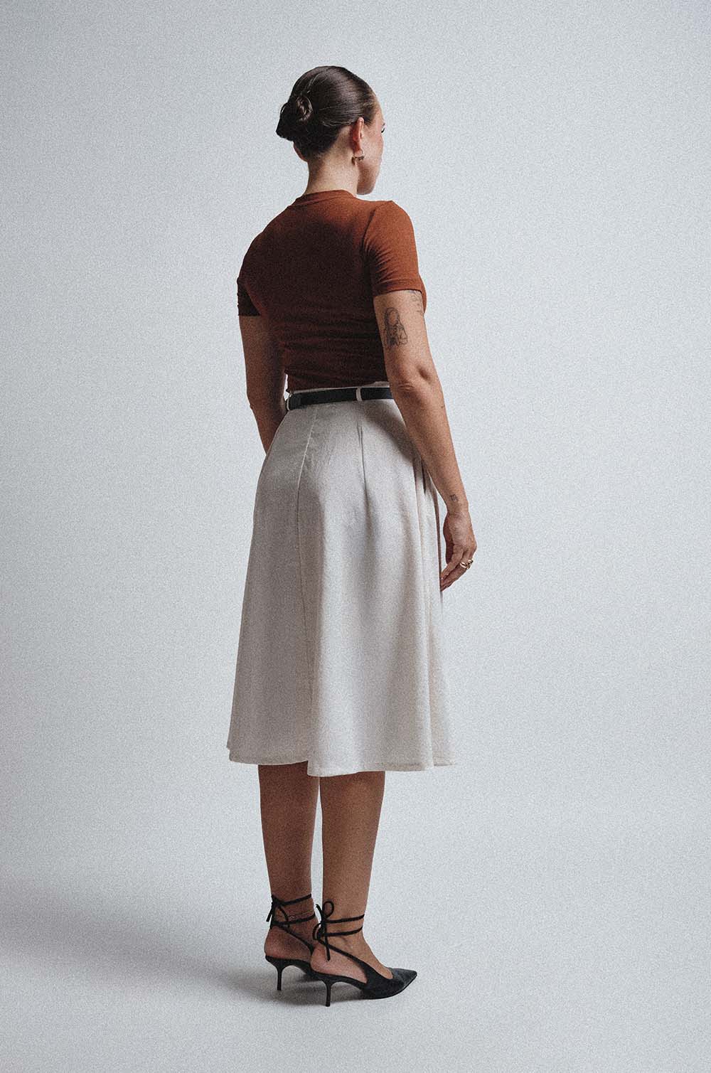 GATHER DETAILED MIDI SKIRT - WHITE