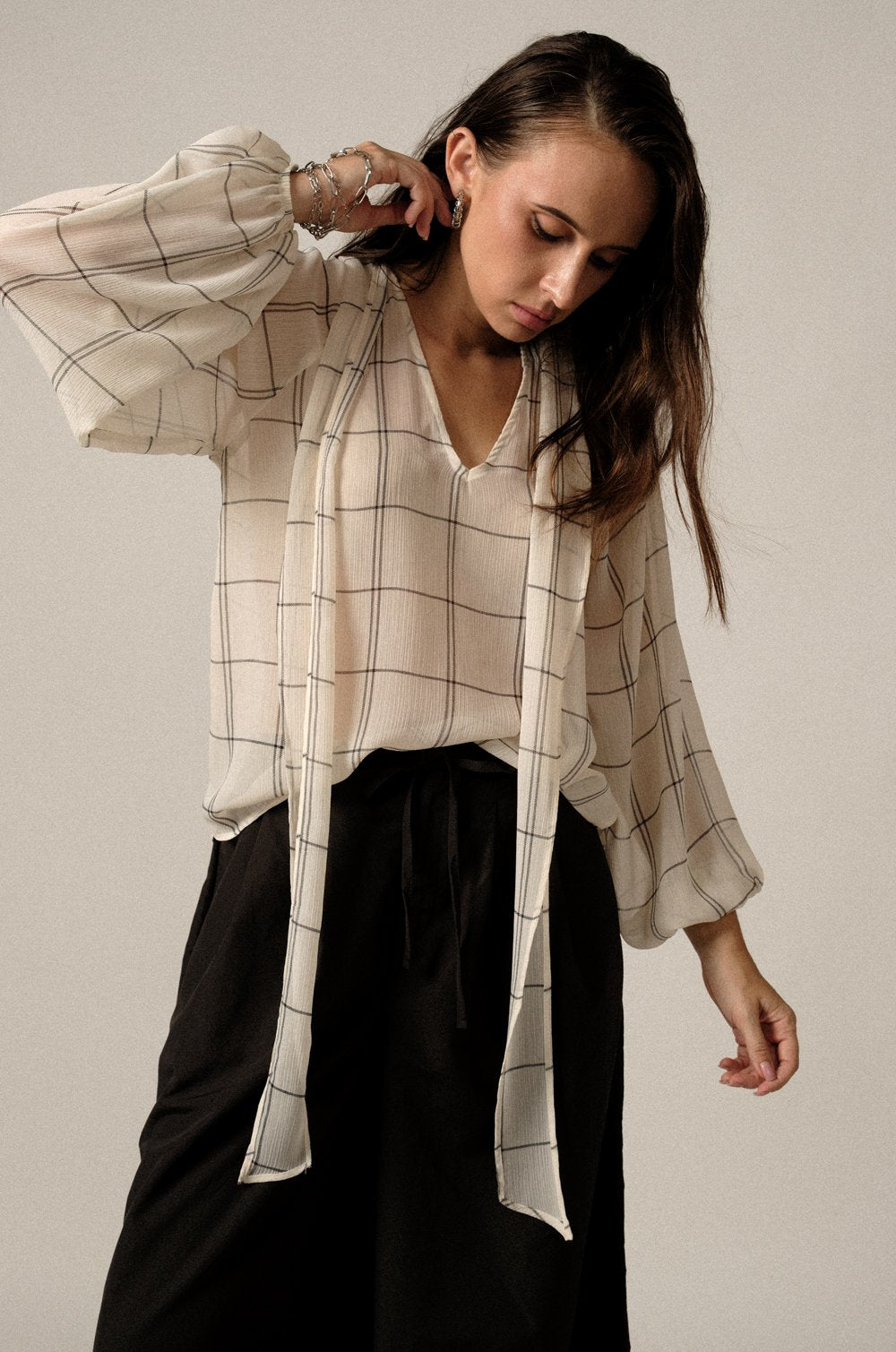 MOCK NECK SHAWL TOP