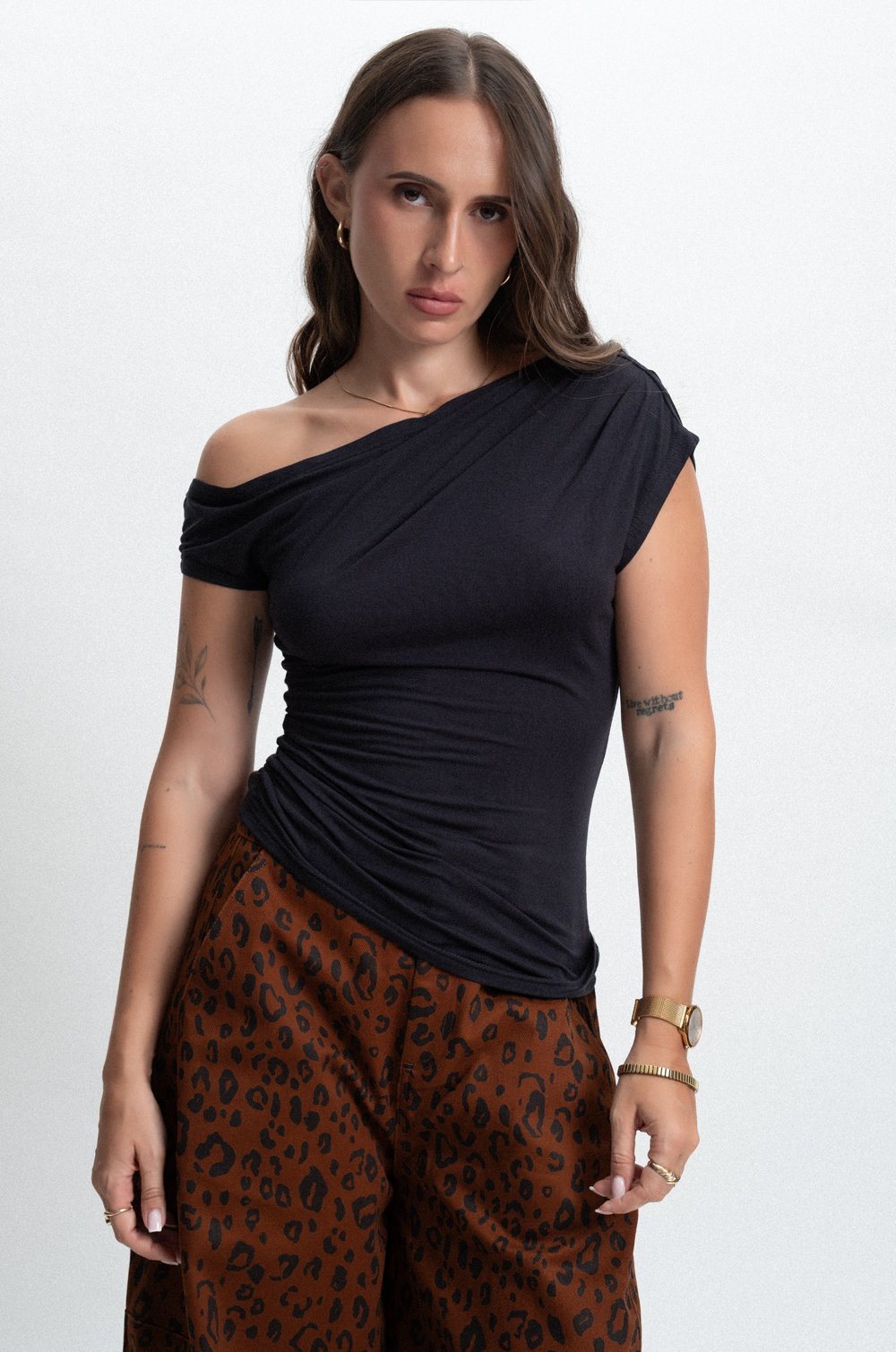 ONE-SHOULDER DRAPED TOP