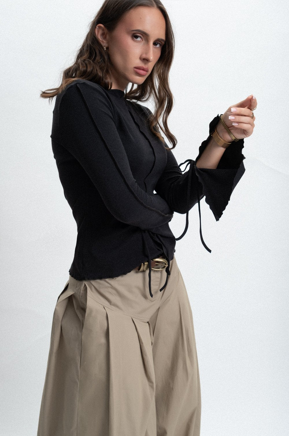 BOAT NECK TOP WITH EXPOSED SEAMS